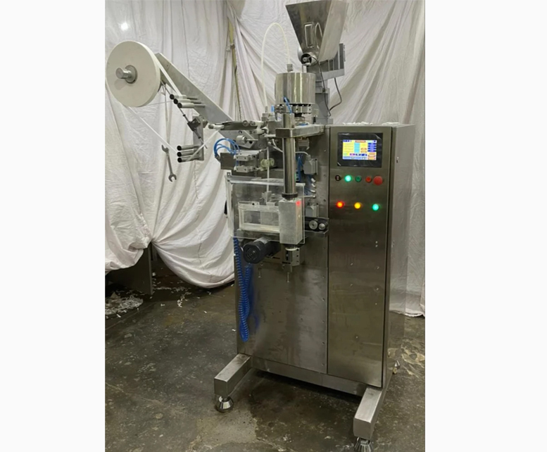 pouch filling machine